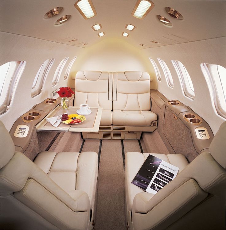 foto dell'aeromobile SyberJet SJ30-2